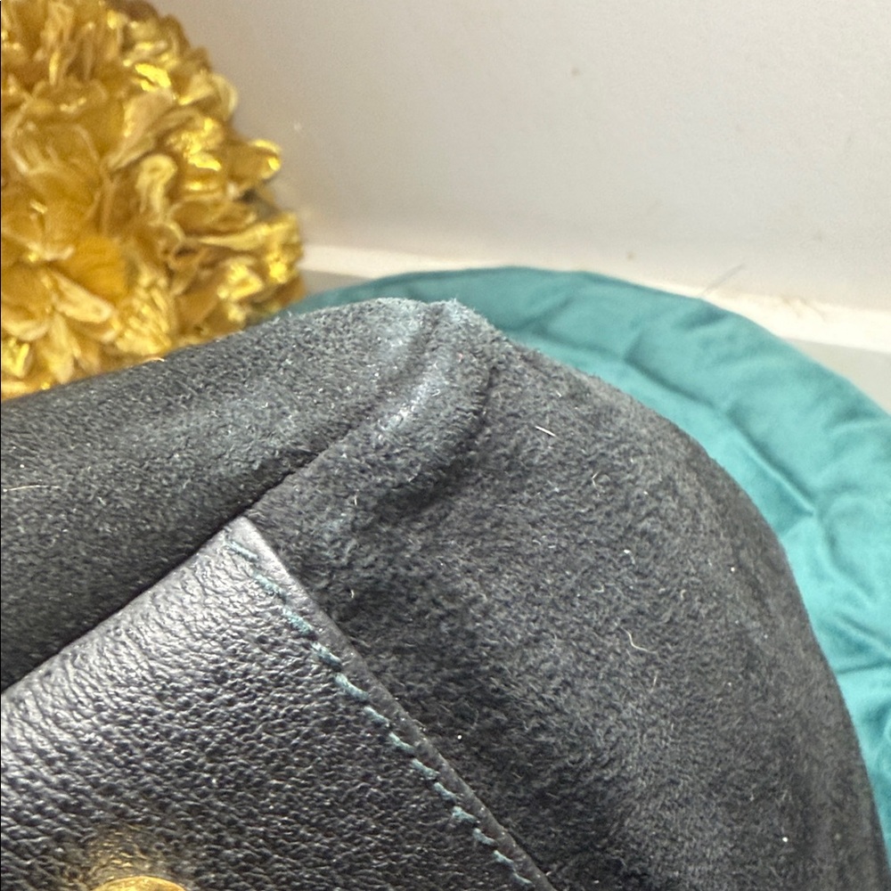 Gucci Black Suede Tote Bag - Picture 11 of 14